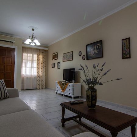 Nikolas Apartment II ナフプリオ エクステリア 写真